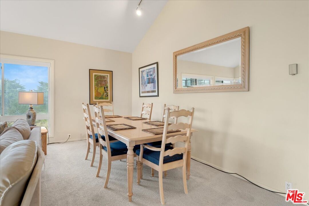 Dining room, Interior