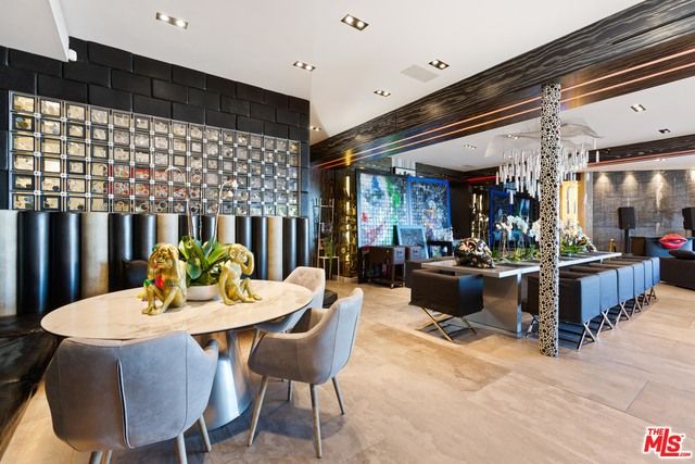 Dining room, Interior, Living room, Pendant Lights, Recessed Lighting