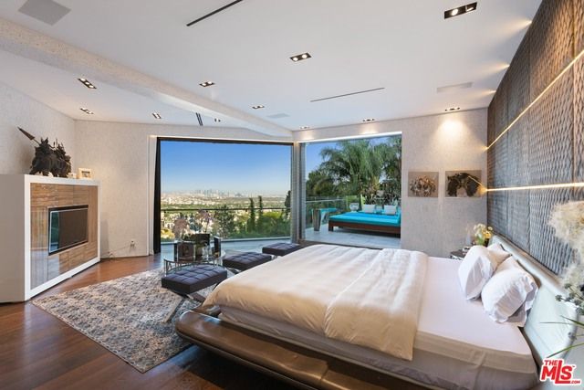 Bedroom, Fireplace, Interior, Recessed Lighting, Wood Texture Flooring