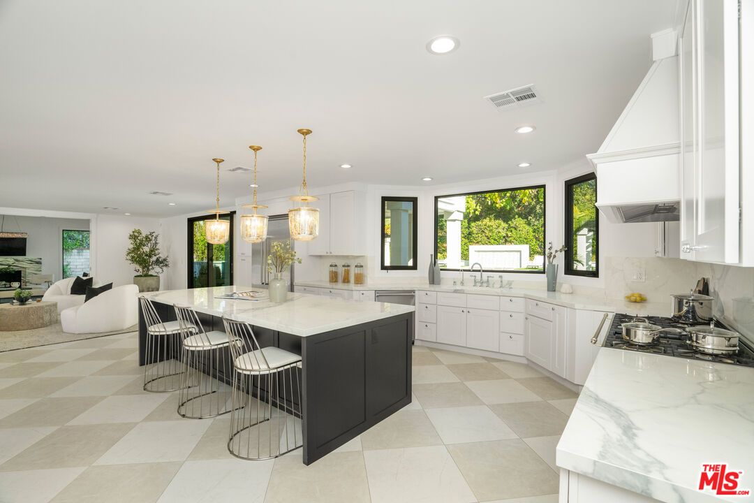 Interior, Kitchen, Living room, Pendant Lights, Recessed Lighting