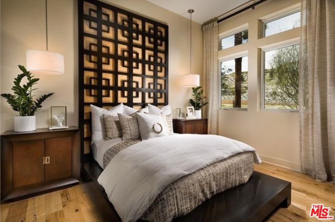 Bedroom, Interior, Pendant Lights, Wood Texture Flooring