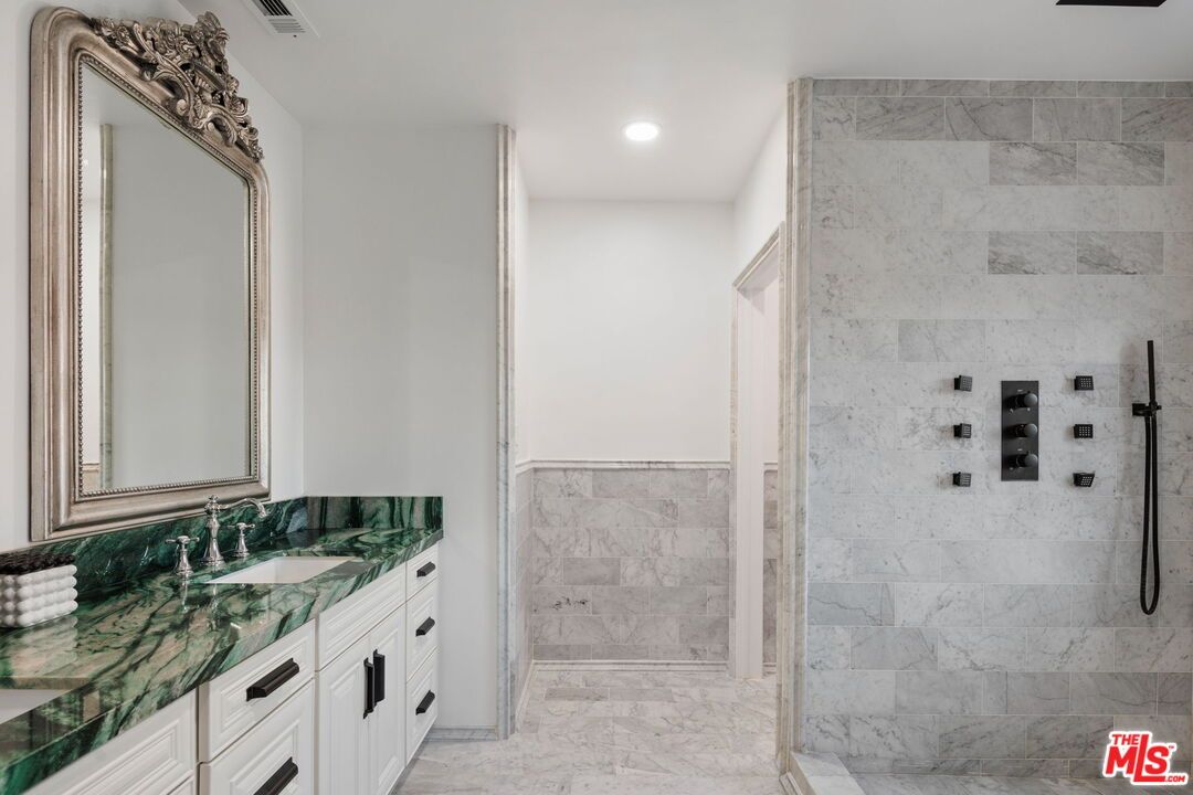 Bathroom, Interior, Marble, Marble Walls, Recessed Lighting