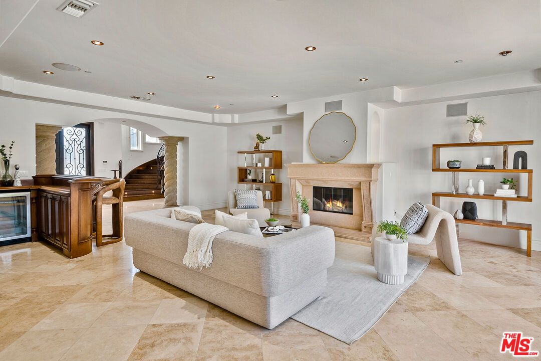 Fireplace, Interior, Living room, Recessed Lighting