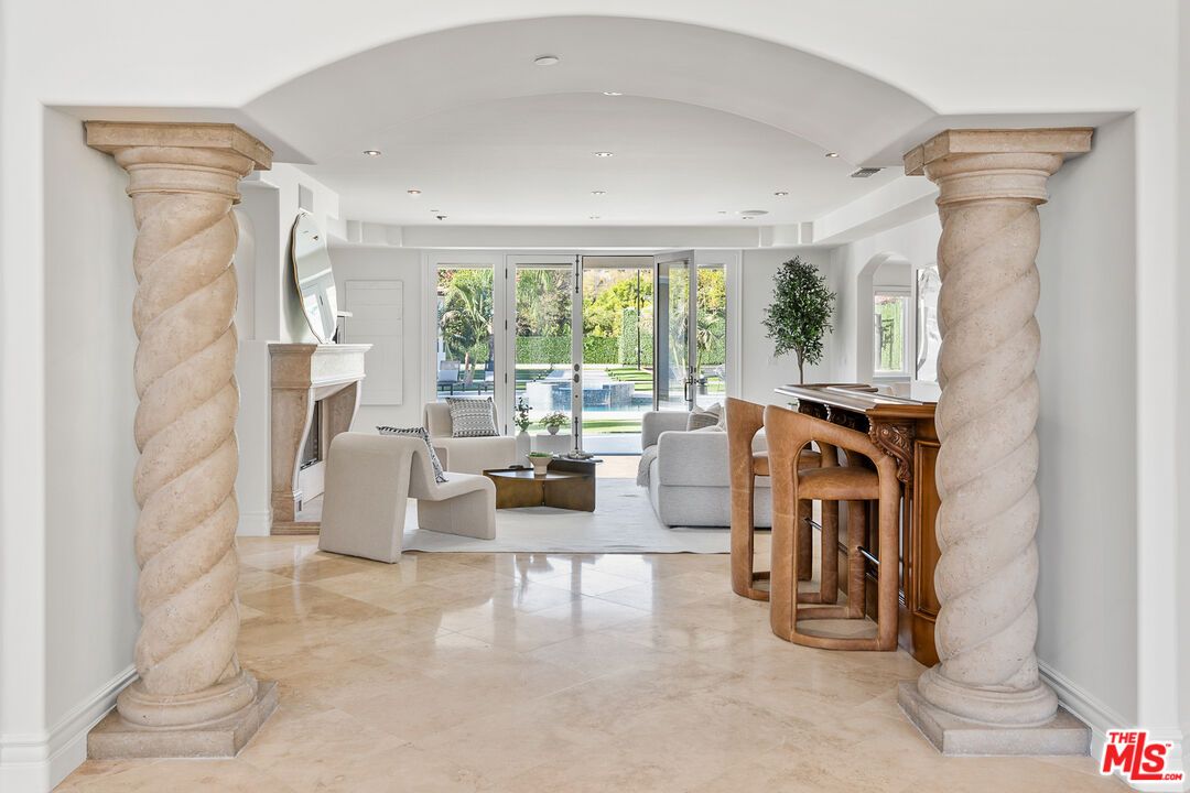 Fireplace, Interior, Living room, Recessed Lighting