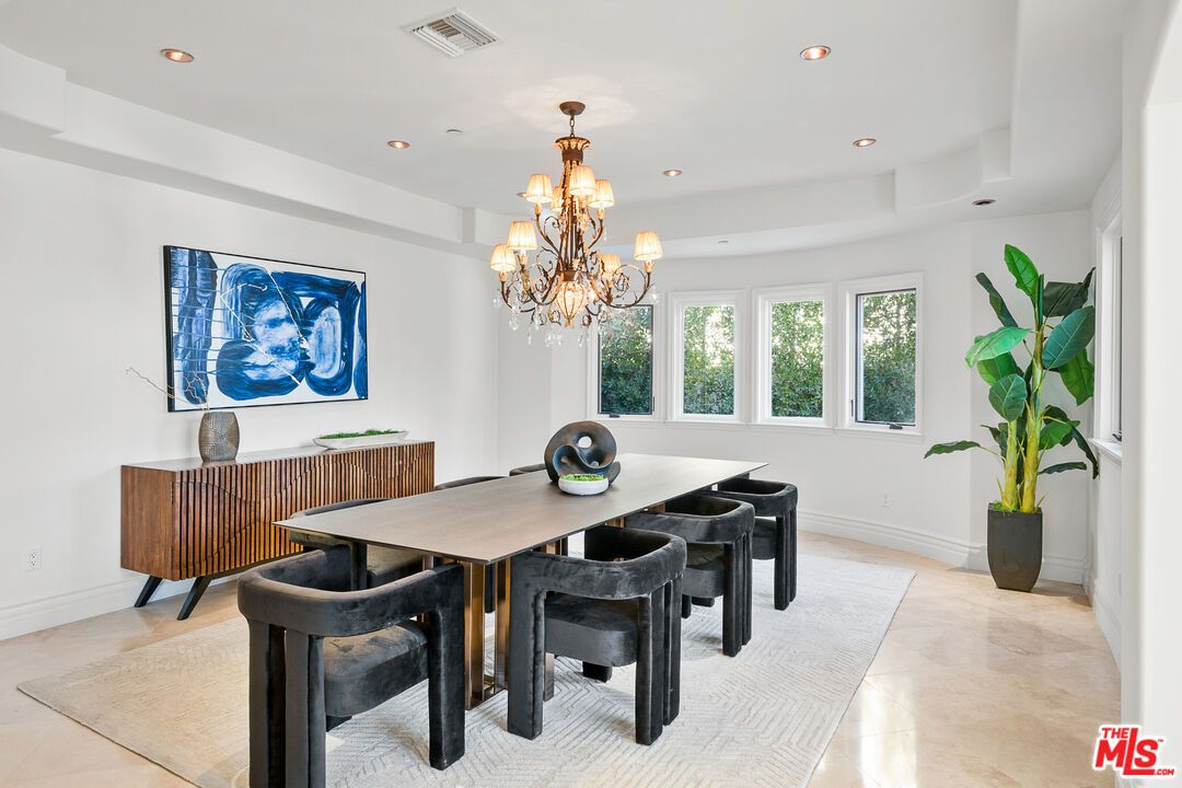 Chandelier, Dining room, Interior, Recessed Lighting