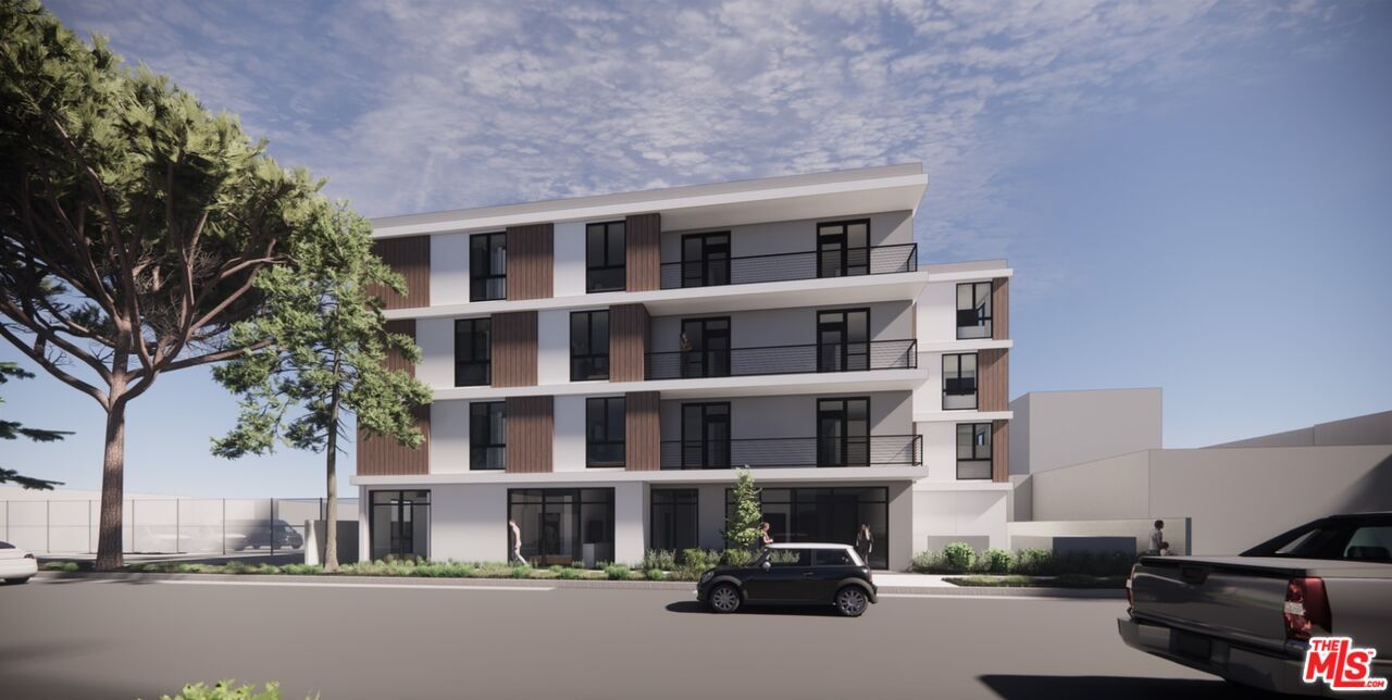 Exterior, Facade, Modern