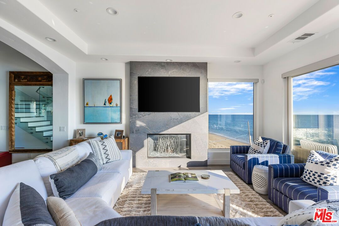 Fireplace, Interior, Living room, Recessed Lighting, Water