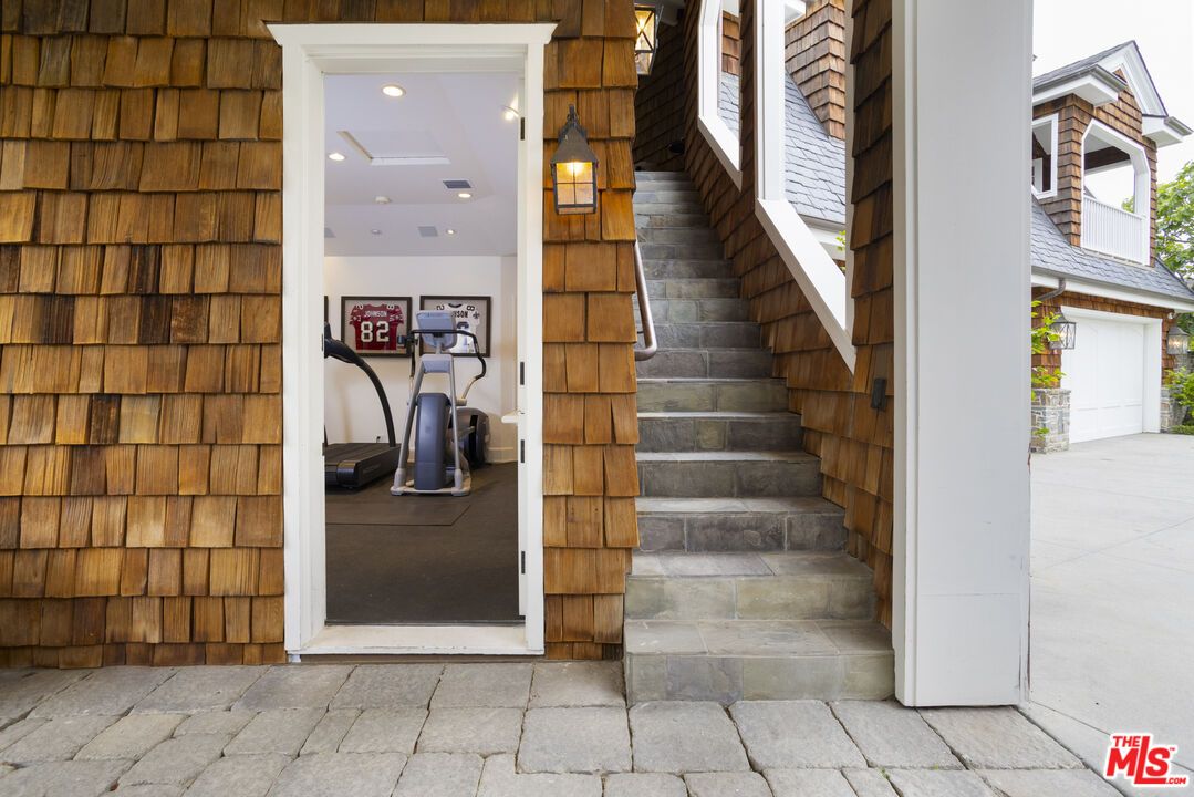 Exterior, Recessed Lighting