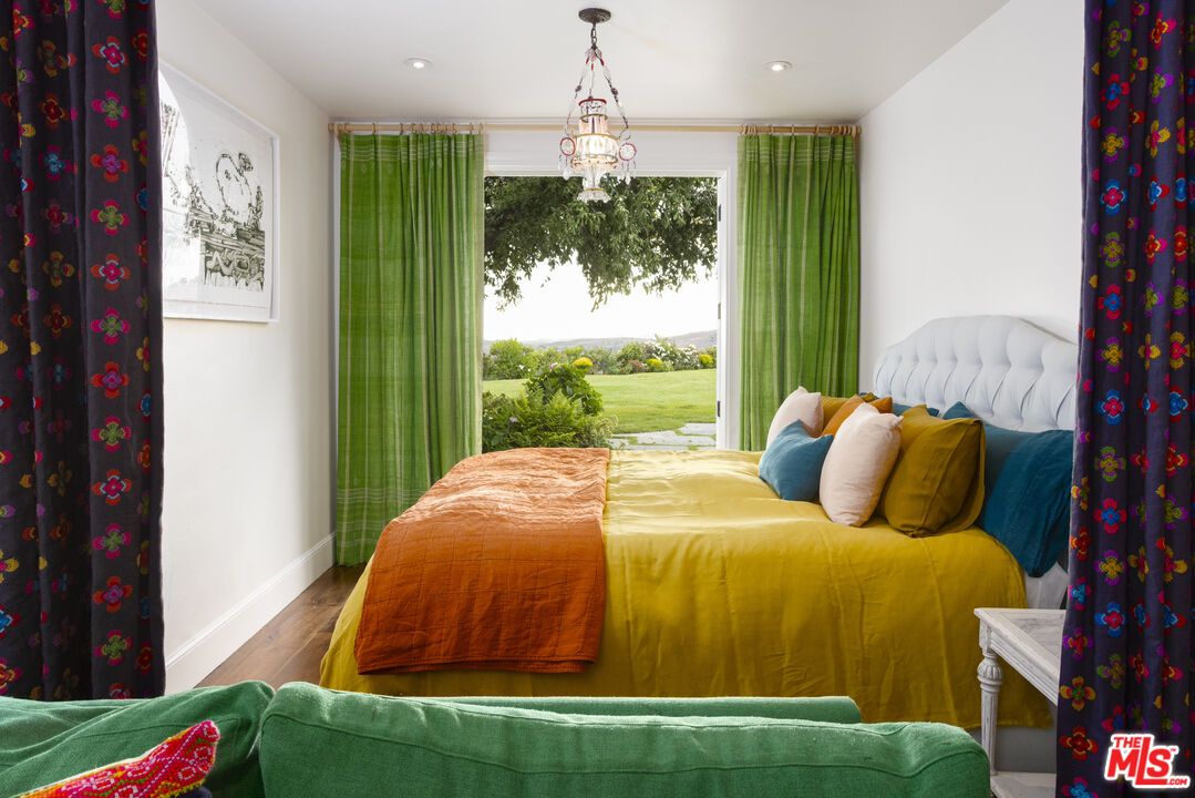Bedroom, Interior, Pendant Lights, Recessed Lighting, Wood Texture Flooring