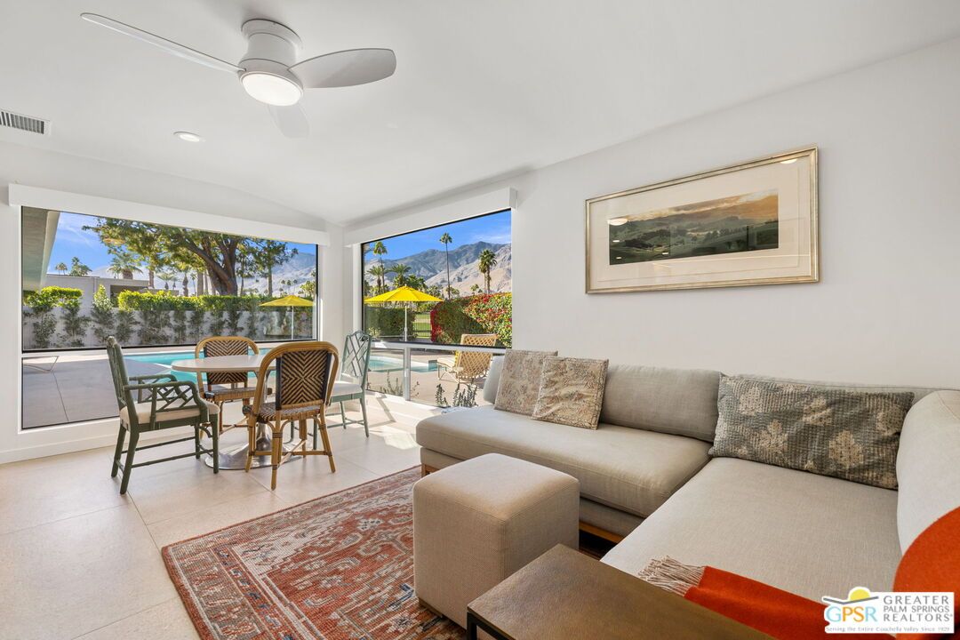Dining room, Interior, Living room, Recessed Lighting