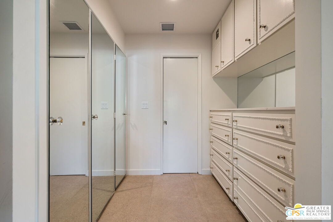 Interior, Recessed Lighting, Walk-in Closets