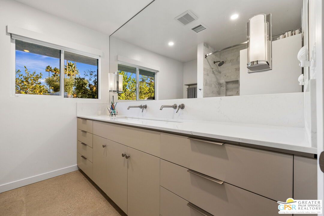 Bathroom, Interior, Marble Walls, Recessed Lighting