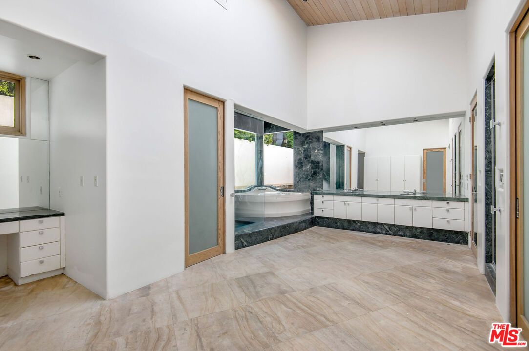 Bathroom, Interior, Recessed Lighting, Wooden Ceilings