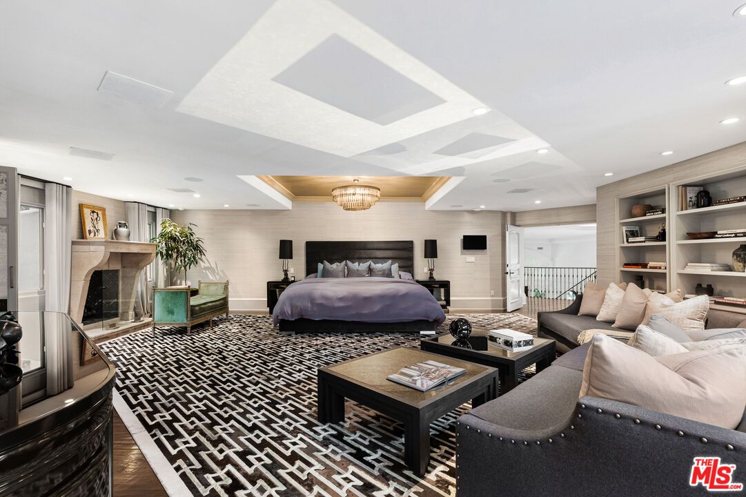 Chandelier, Fireplace, Interior, Living room, Recessed Lighting, Wood Texture Flooring