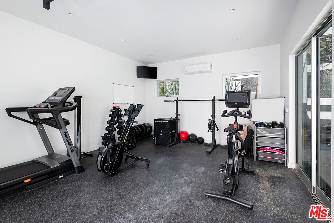 Fitness Equipment, Interior, Recessed Lighting