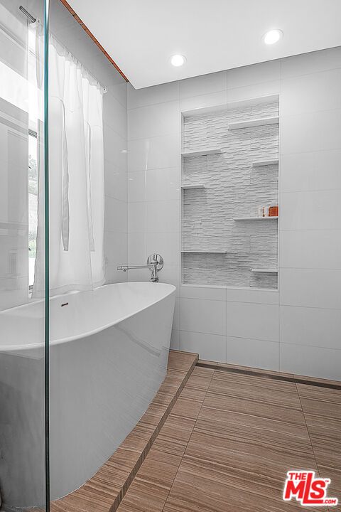 Bathroom, Free Standing Baths, Interior, Recessed Lighting
