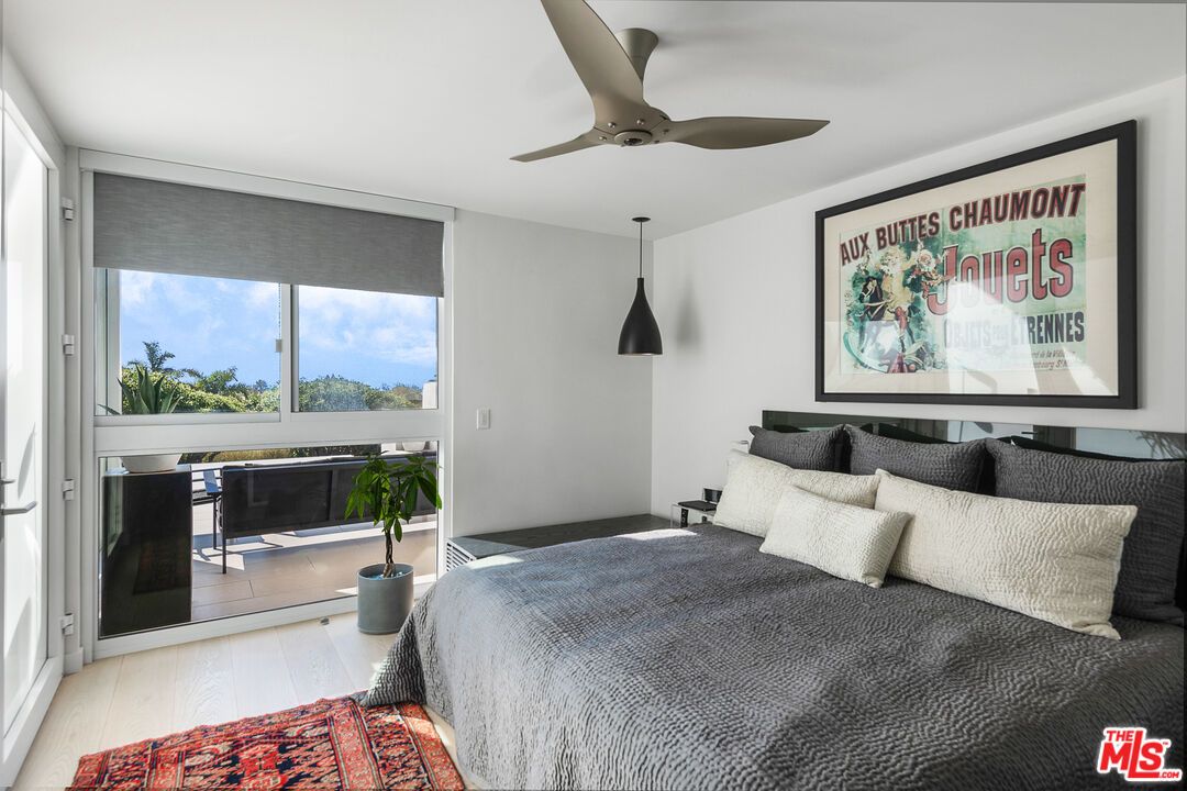 Bedroom, Interior, Pendant Lights, Wood Texture Flooring