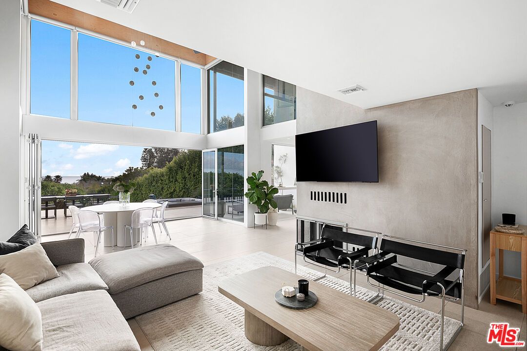 Fireplace, Interior, Living room