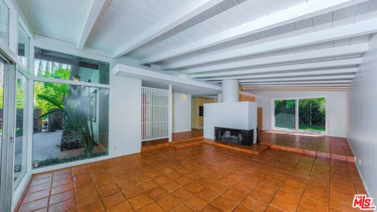 Empty room, Fireplace, Interior