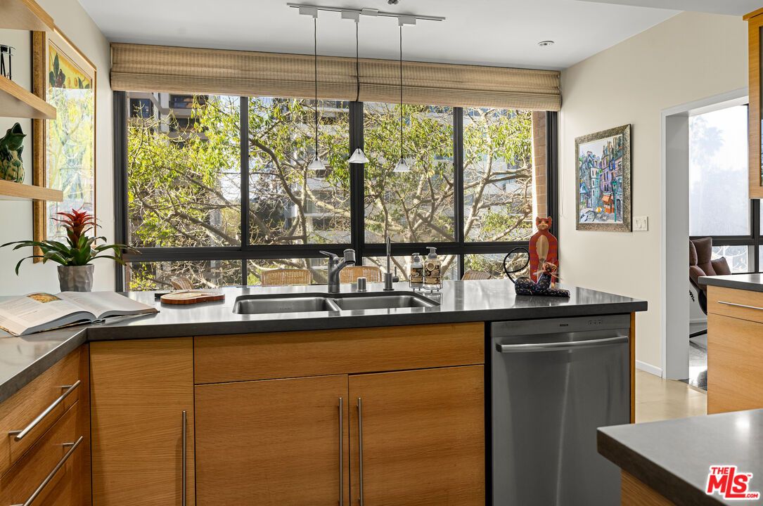 Interior, Kitchen, Pendant Lights, Recessed Lighting