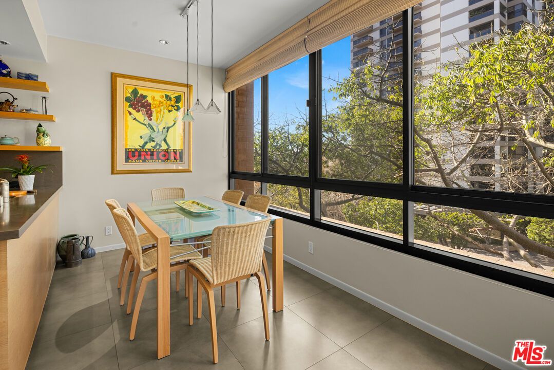 Dining room, Interior, Pendant Lights, Recessed Lighting