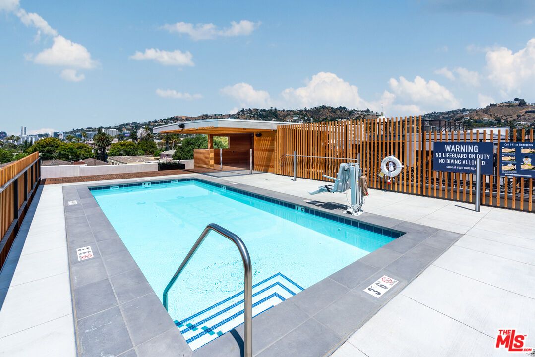 Exterior, Pool