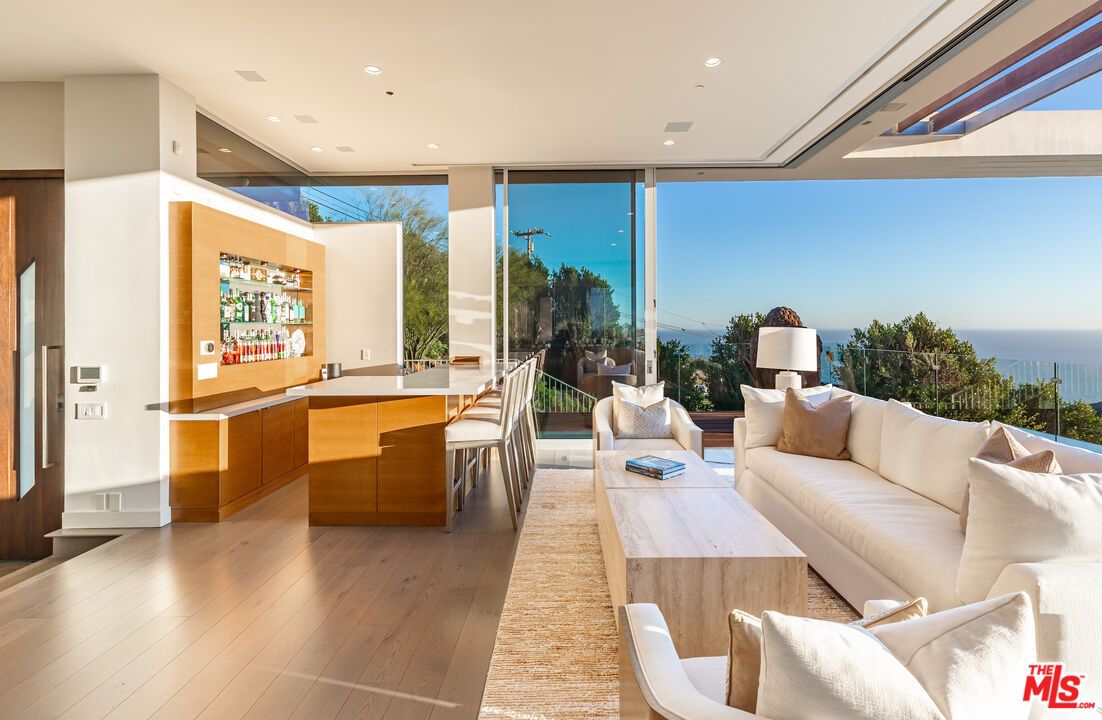 Interior, Living room, Recessed Lighting, Water, Wood Texture Flooring