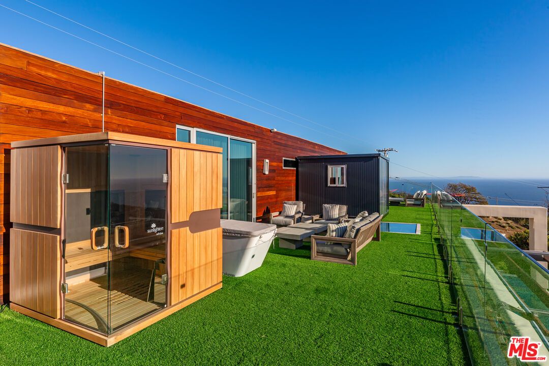 Backyard, Exterior, Water