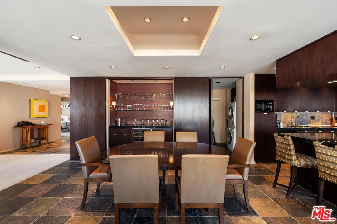Dining room, Interior, Recessed Lighting