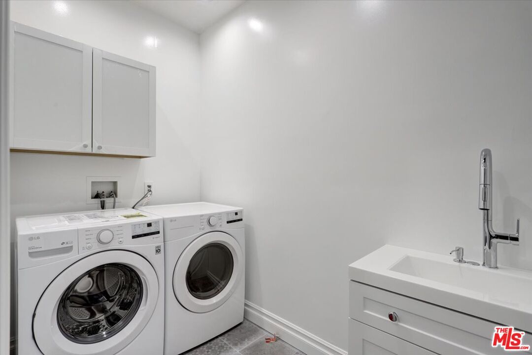 Interior, Recessed Lighting, Washer