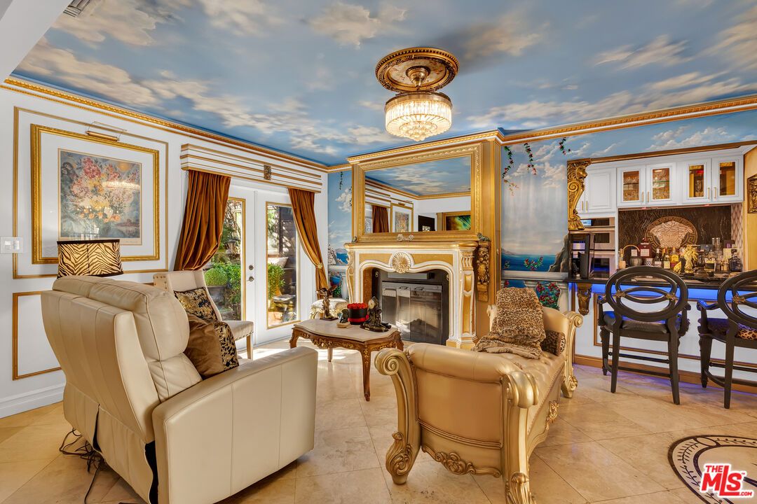 Chandelier, Dining room, Fireplace, Interior