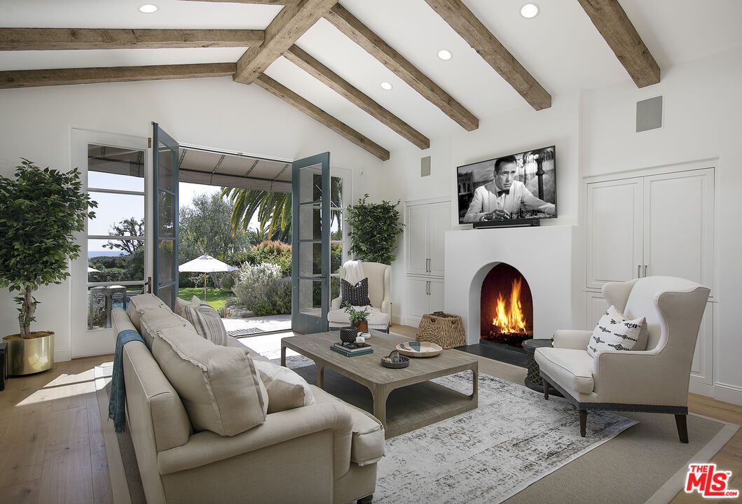 Fireplace, Interior, Living room, Recessed Lighting, Wooden Beams, Wood Texture Flooring