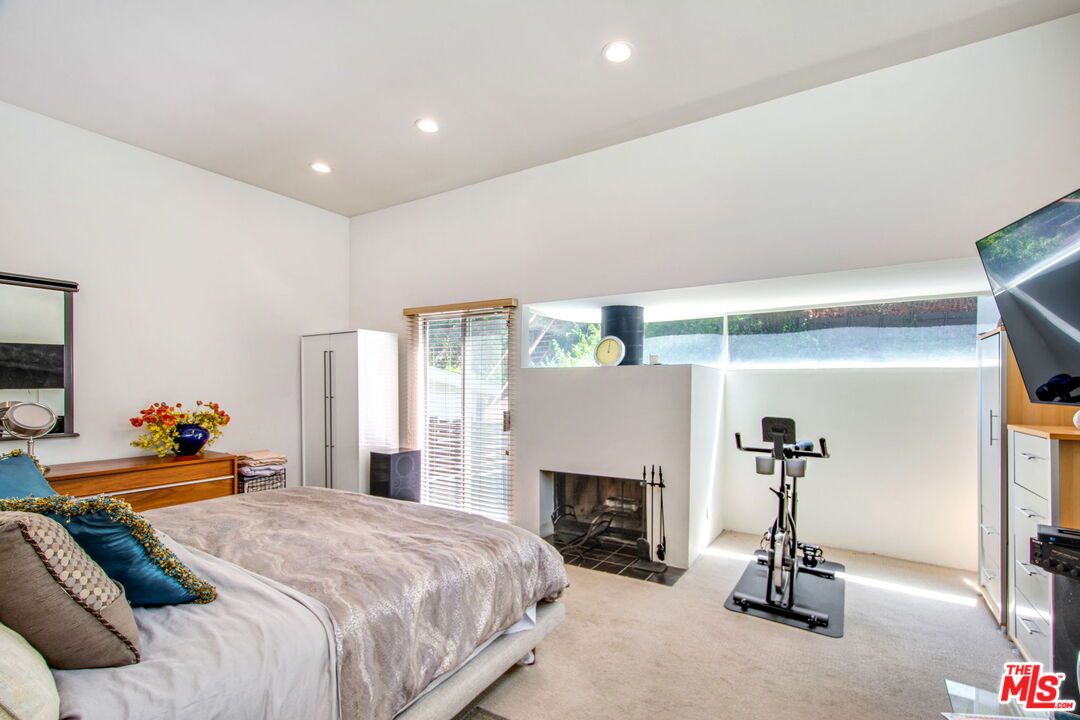 Bedroom, Fitness Equipment, Interior, Recessed Lighting
