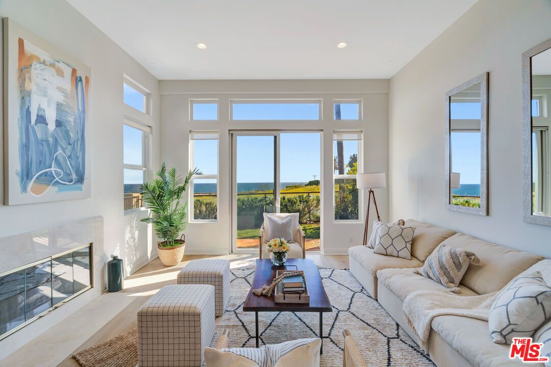 Fireplace, Interior, Living room, Recessed Lighting, Water