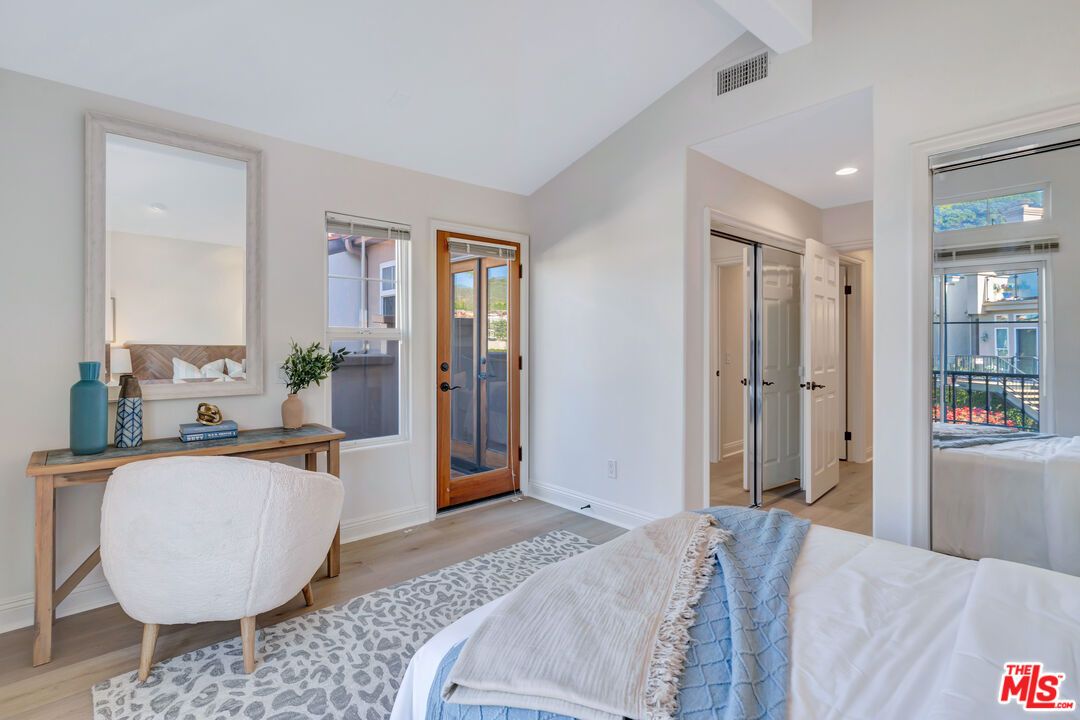 Bedroom, Home Office, Interior, Recessed Lighting, Wood Texture Flooring