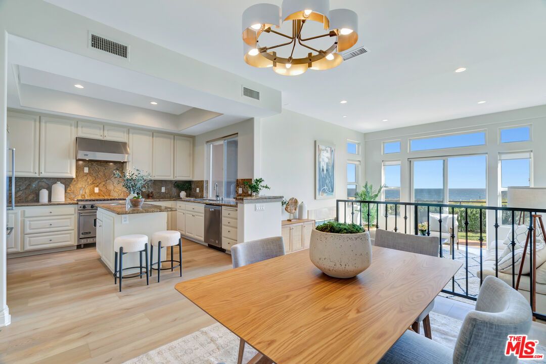 Chandelier, Dining room, Interior, Kitchen, Recessed Lighting, Water, Wood Texture Flooring