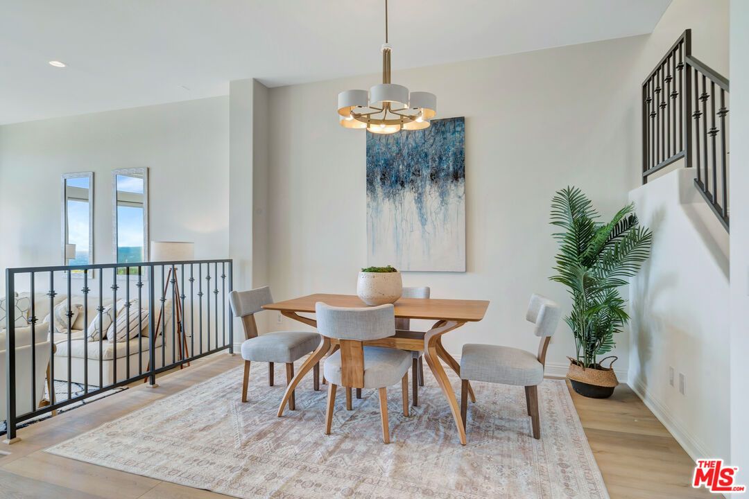Chandelier, Dining room, Interior, Recessed Lighting, Wood Texture Flooring