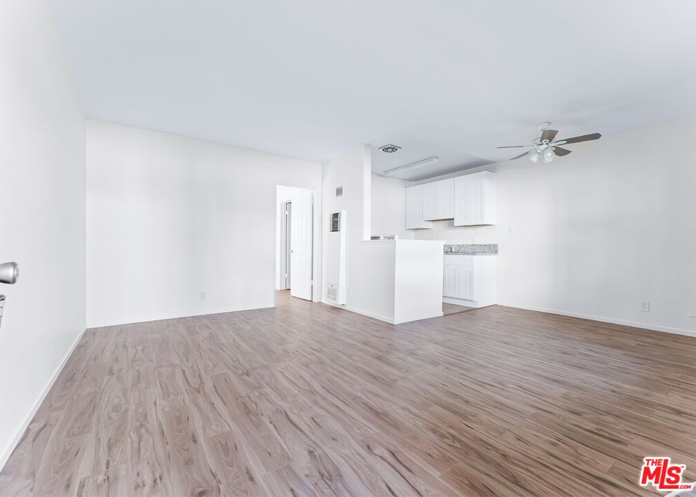 Empty room, Interior, Kitchen, Wood Texture Flooring