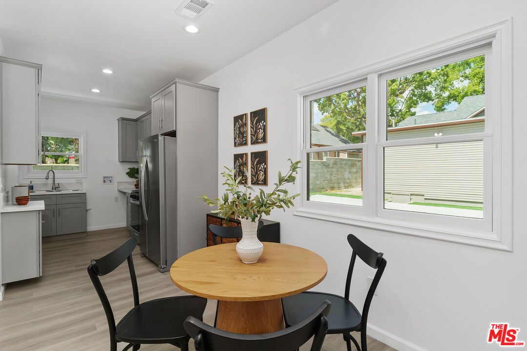 Dining room, Interior, Kitchen, Recessed Lighting, Wood Texture Flooring