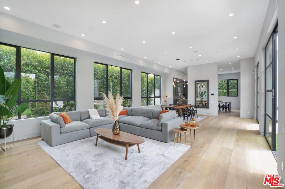 Dining room, Interior, Living room, Pendant Lights, Recessed Lighting, Wood Texture Flooring
