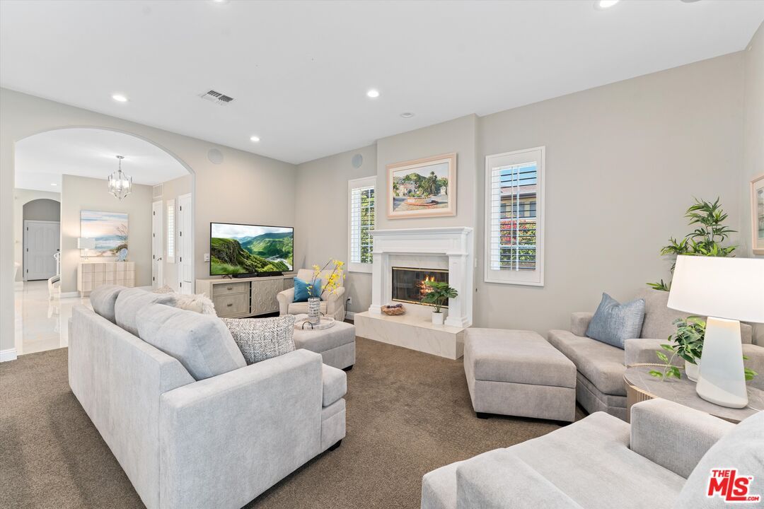 Chandelier, Fireplace, Interior, Living room, Recessed Lighting