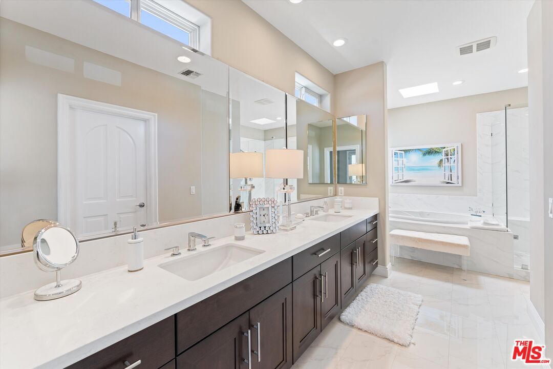 Bathroom, Dual Sink Vanities, Interior, Marble, Recessed Lighting