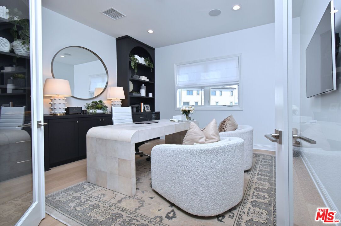 Home Office, Interior, Recessed Lighting, Wood Texture Flooring