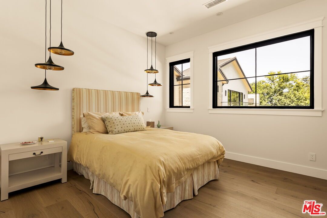 Bedroom, Interior, Pendant Lights, Wood Texture Flooring