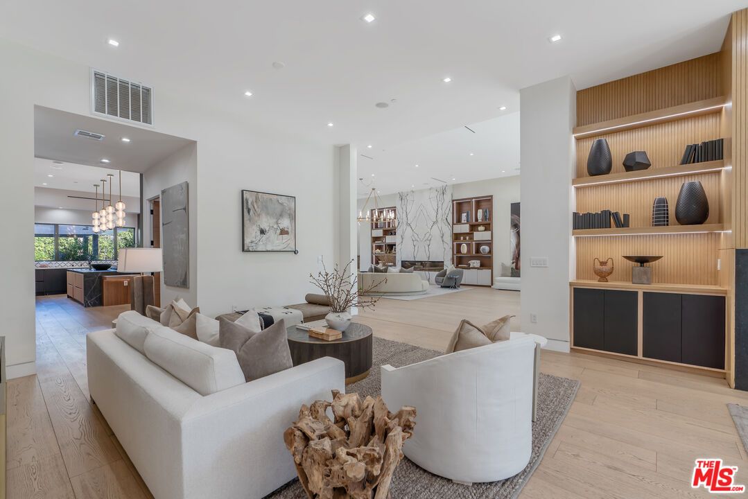 Dining room, Interior, Living room, Pendant Lights, Recessed Lighting, Wood Texture Flooring