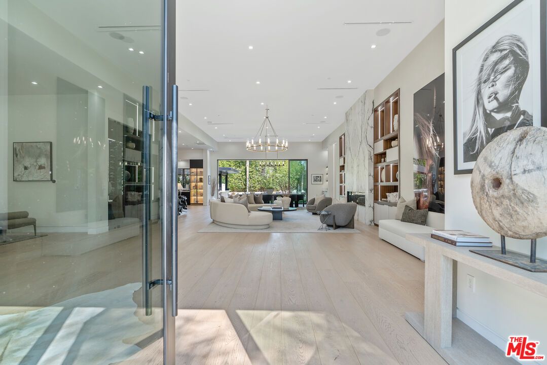 Chandelier, Interior, Living room, Recessed Lighting, Wood Texture Flooring