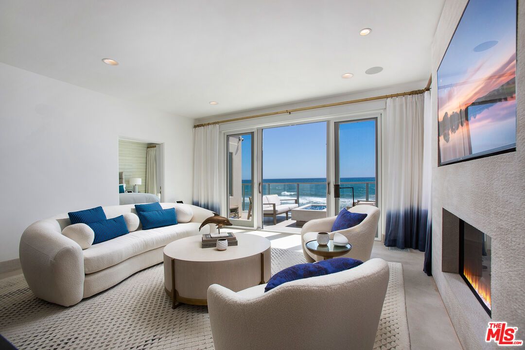 Fireplace, Interior, Living room, Recessed Lighting, Water