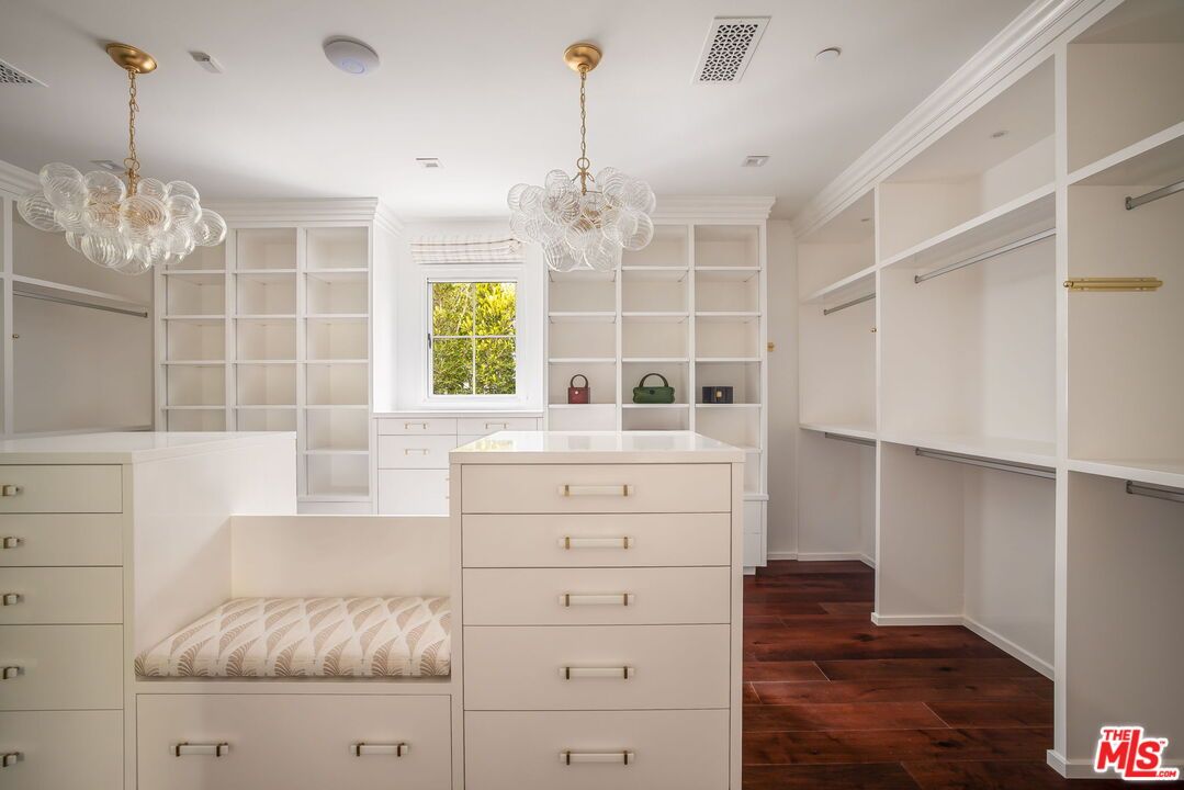Chandelier, Interior, Walk-in Closets, Wood Texture Flooring