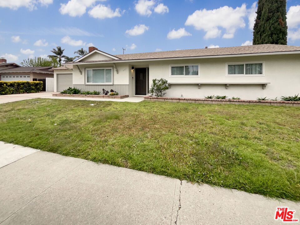 Attached, Backyard, Exterior, Facade, Ranch