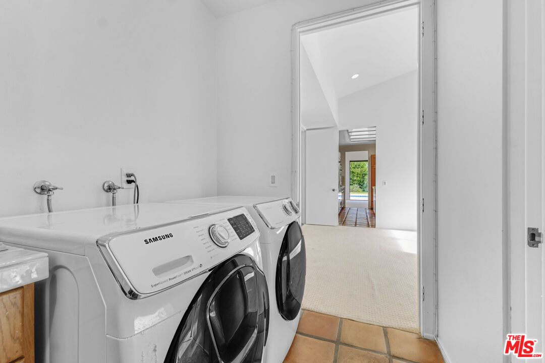 Interior, Recessed Lighting, Washer